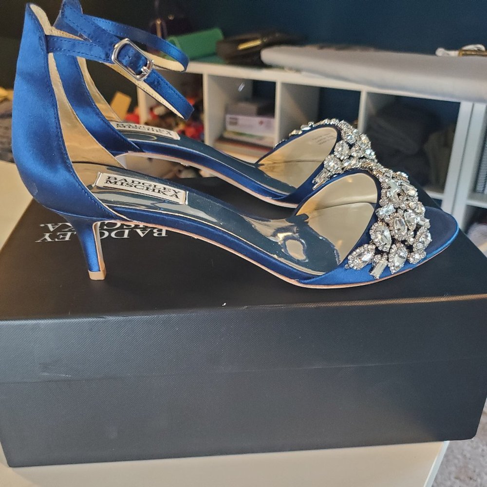 Badgley Mischka Lara Navy Womens 8 Satin Jeweled Kitten Heel Shoes Open Toe